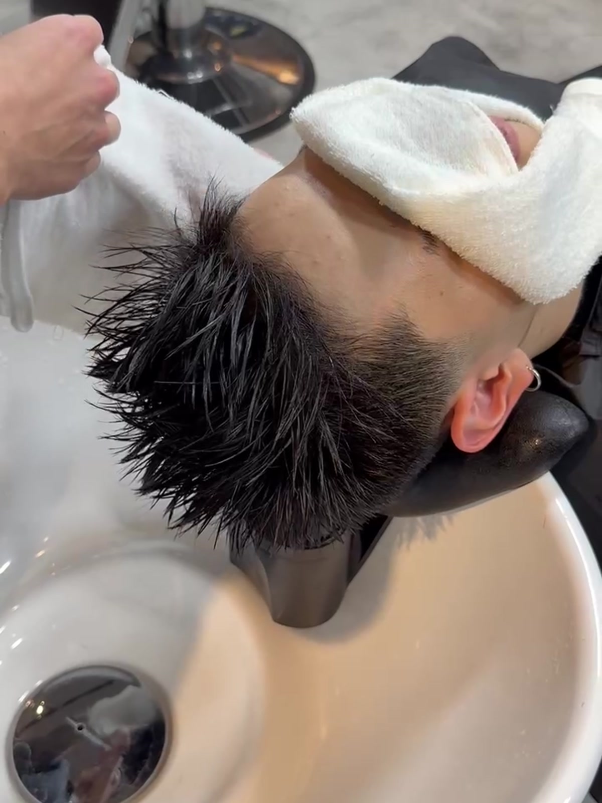 代田橋のバーバー・床屋（理容室）Lit BARBER 来店後の流れ 流し