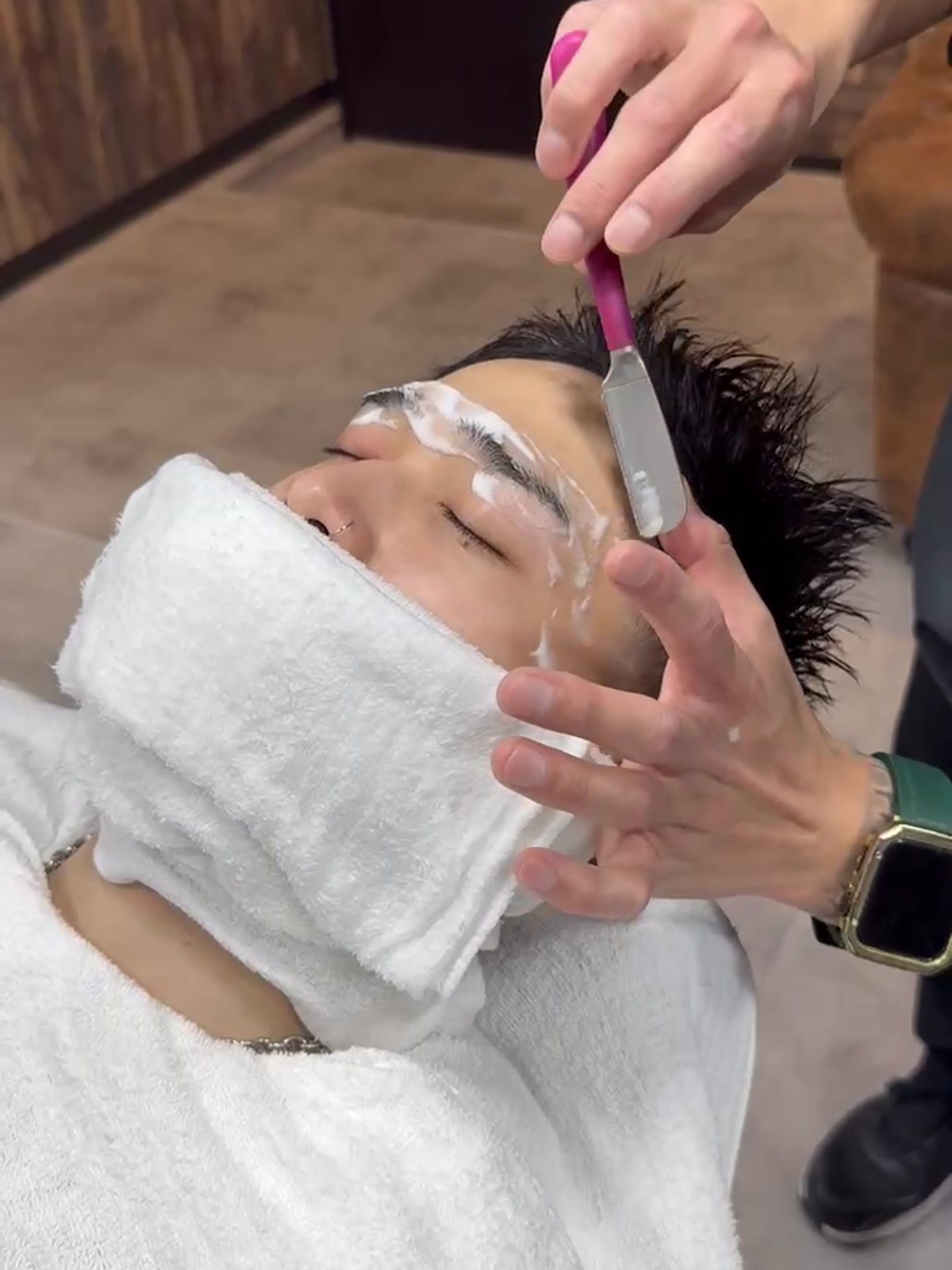 代田橋のバーバー・床屋（理容室）Lit BARBER 来店後の流れ 流し