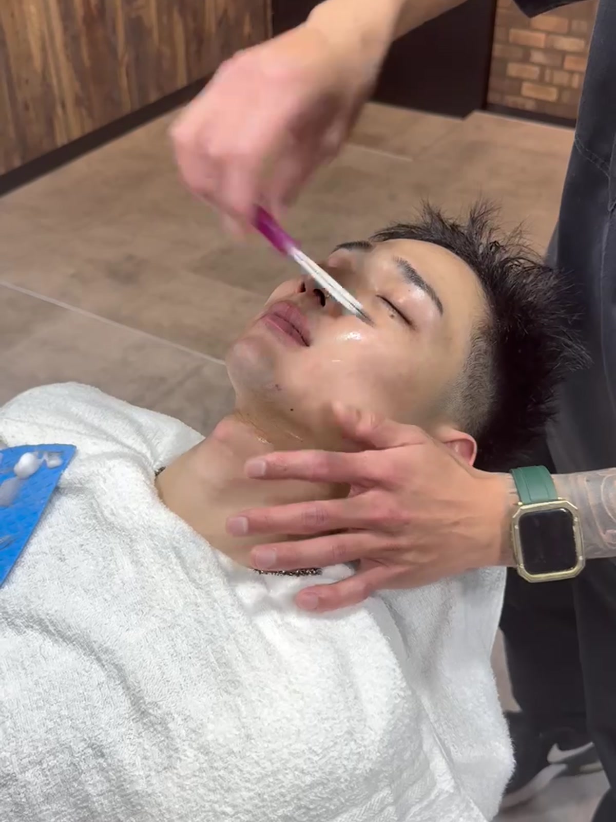 代田橋のバーバー・床屋（理容室）Lit BARBER 来店後の流れ 流し