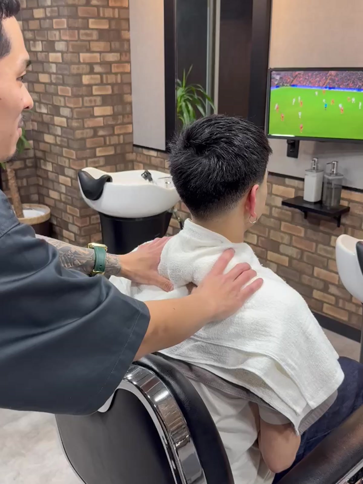 代田橋のバーバー・床屋（理容室）Lit BARBER 来店後の流れ 流し