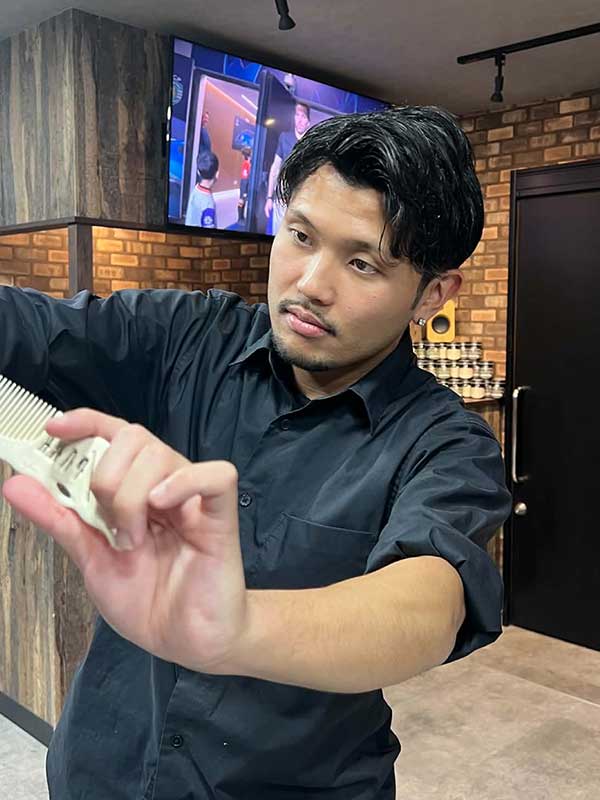 代田橋の床屋・理容室 | リットバーバー Shop Manager / KODAMA